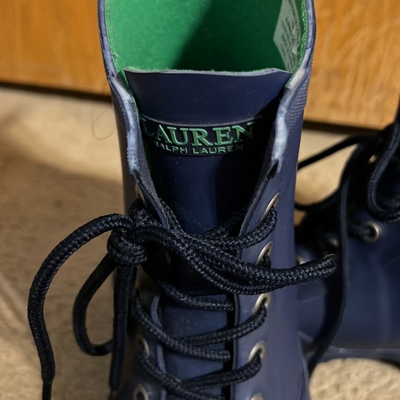 Size 8 Ralph Lauren Rain/Snow Boots. Beautiful BLUE and Easy Pull On - Picture 4 of 7